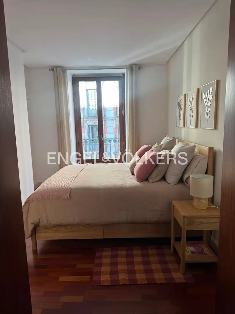 Habitación de Piso de alquiler en Madrid con Calefacción, Amueblado y Balcón