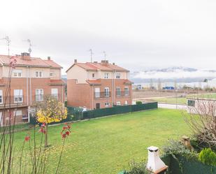 Vista exterior de Casa adosada en venda en Cendea de Olza / Oltza Zendea amb Calefacció, Jardí privat i Balcó