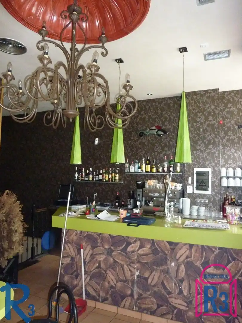 Local comercial en venda a Las Eras de Renueva