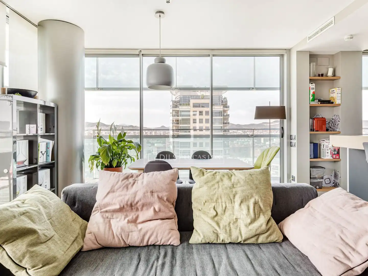 Sala de estar de Piso en venta en Barcelona con Aire acondicionado, Calefacción y Jardín privado