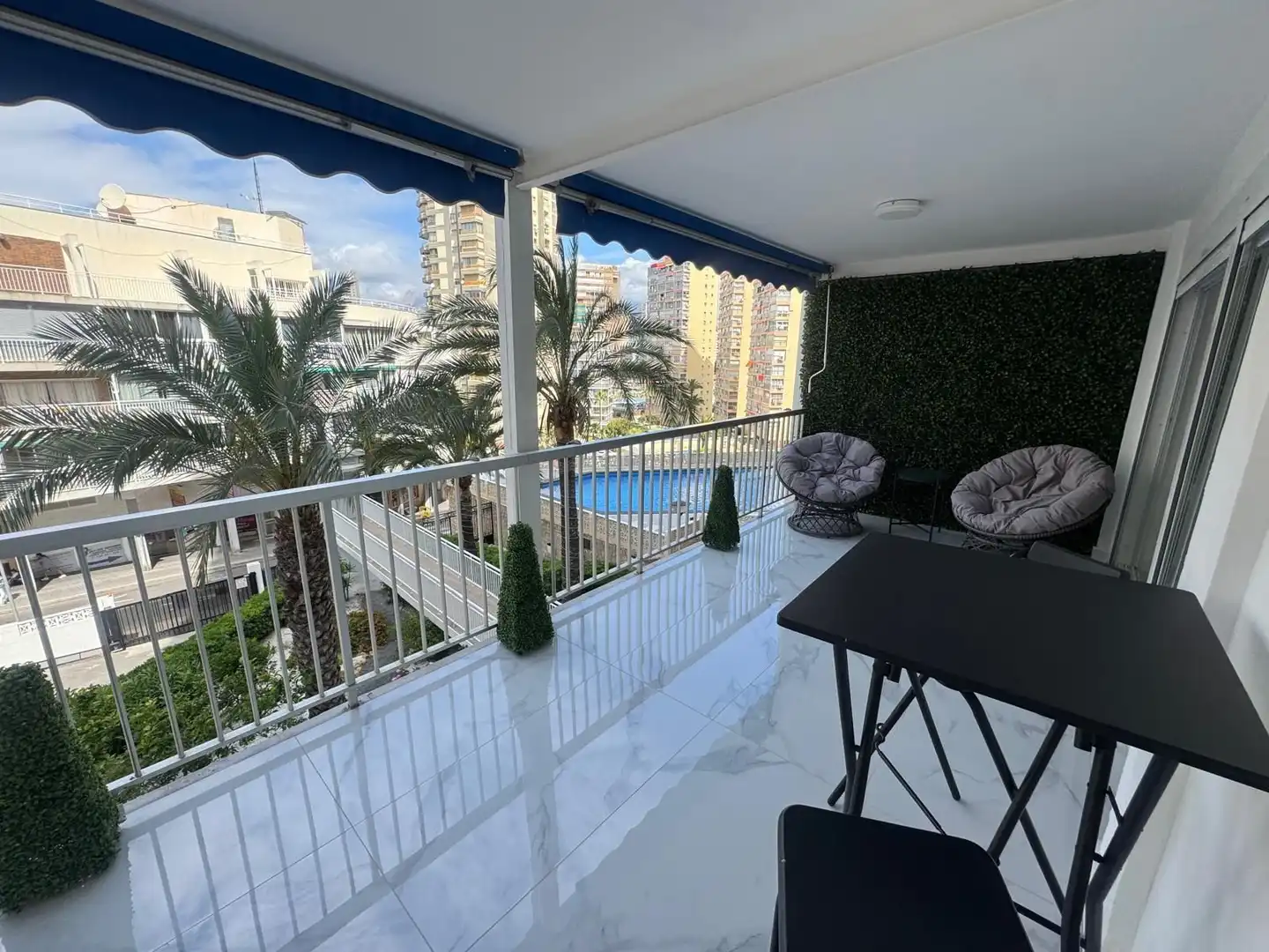 Apartment mit Pool zum Verkauf in Manuel catalán