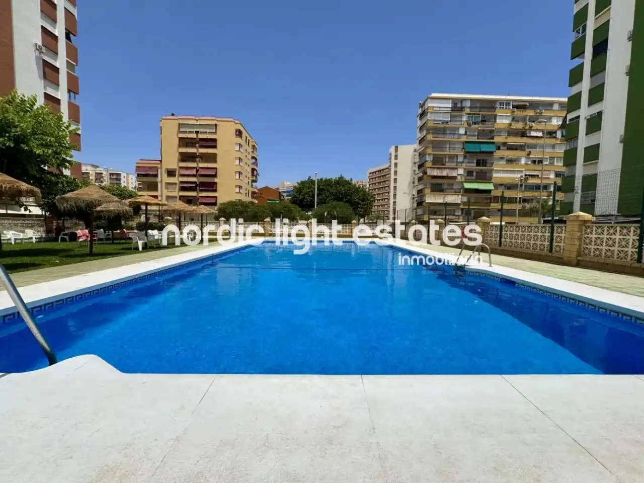 Flat with pool for sale in Torre del Mar, imagen 2