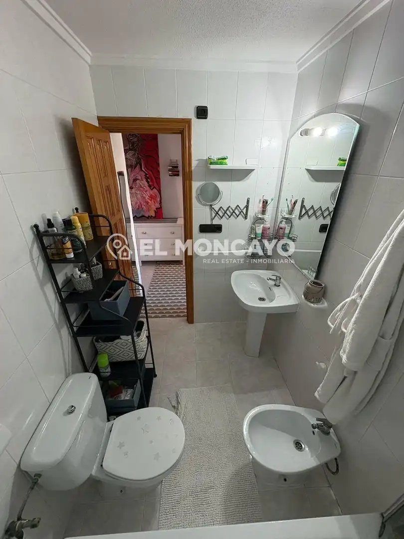 Baño de Casa adosada en venta en Rojales con Aire acondicionado, Calefacción y Jardín privado