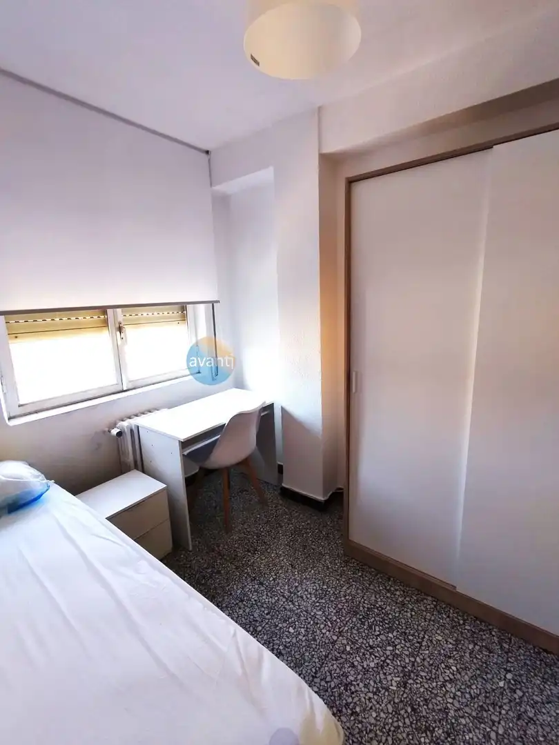 Habitación de Piso de alquiler en Salamanca con Calefacción, Terraza y Amueblado