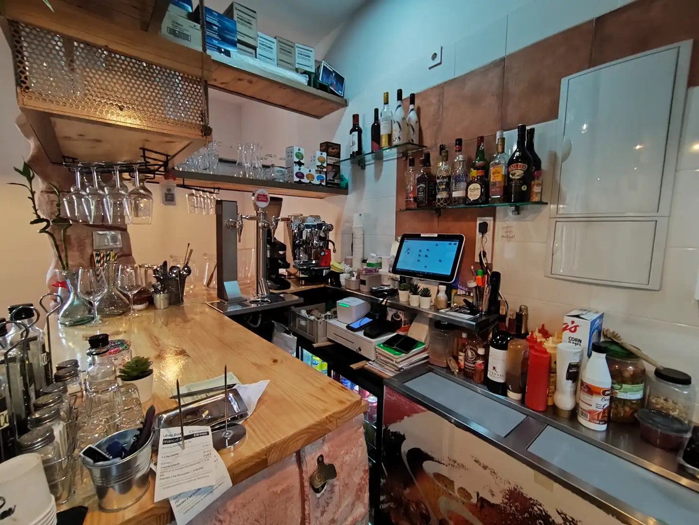 Business premises for transfer in Carrer de les Camèlies 75, imagen 13
