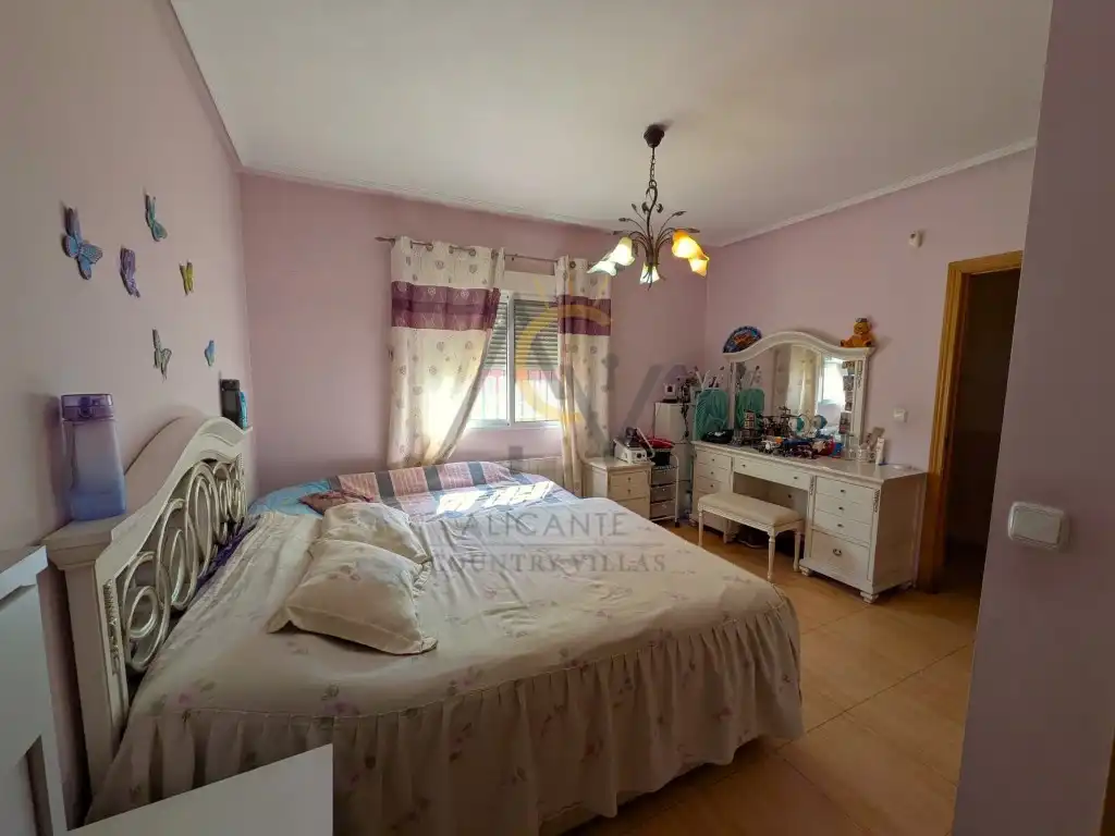Casa amb jardí en venda a Avenida Castilla De, imagen 13