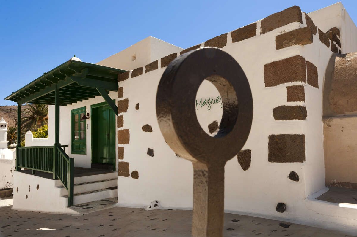 Vista exterior de Casa o xalet en venda en Haría amb Jardí privat