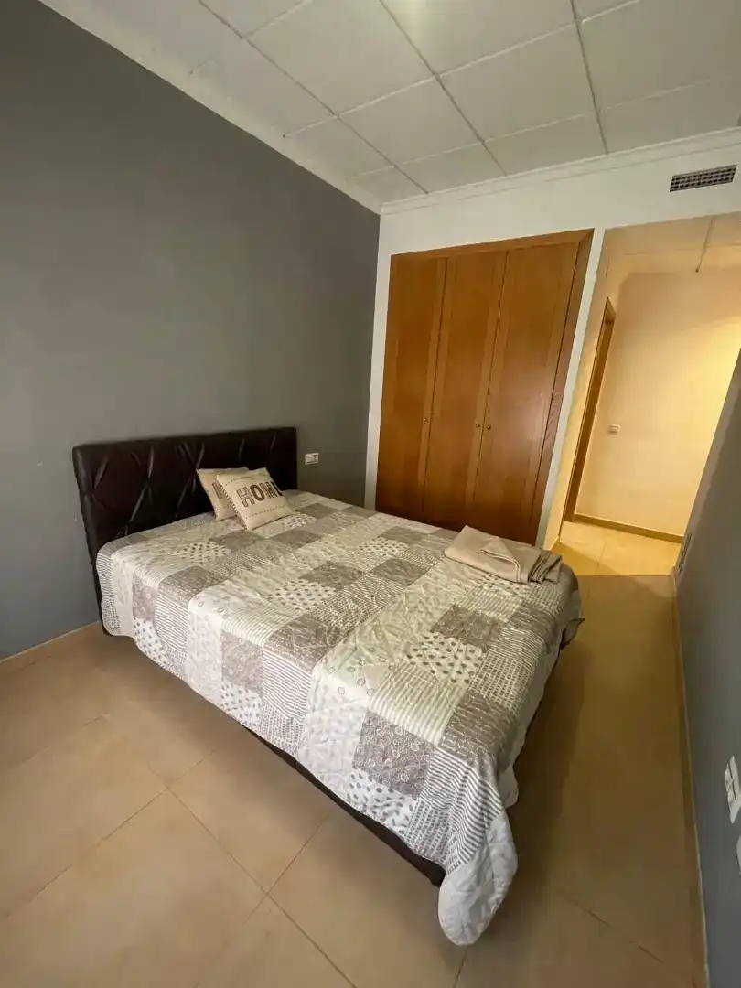Dormitori de Pis en venda en La Pobla de Vallbona amb Aire condicionat
