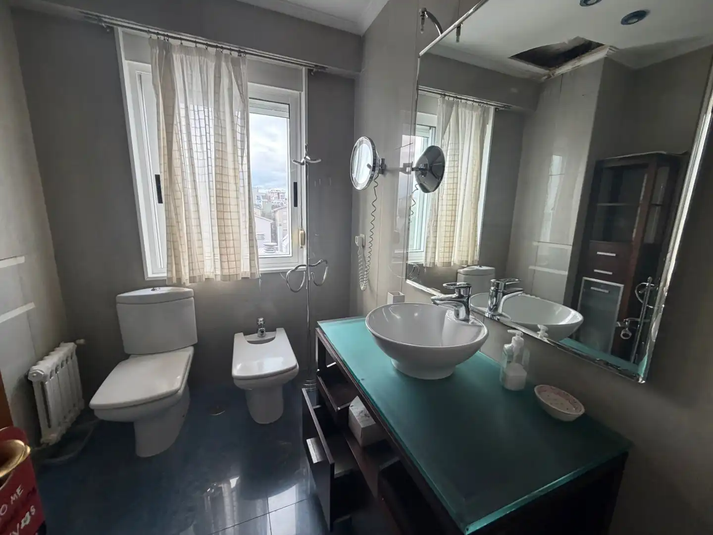 Baño de Piso de alquiler en Ferrol con Calefacción, Terraza y Amueblado