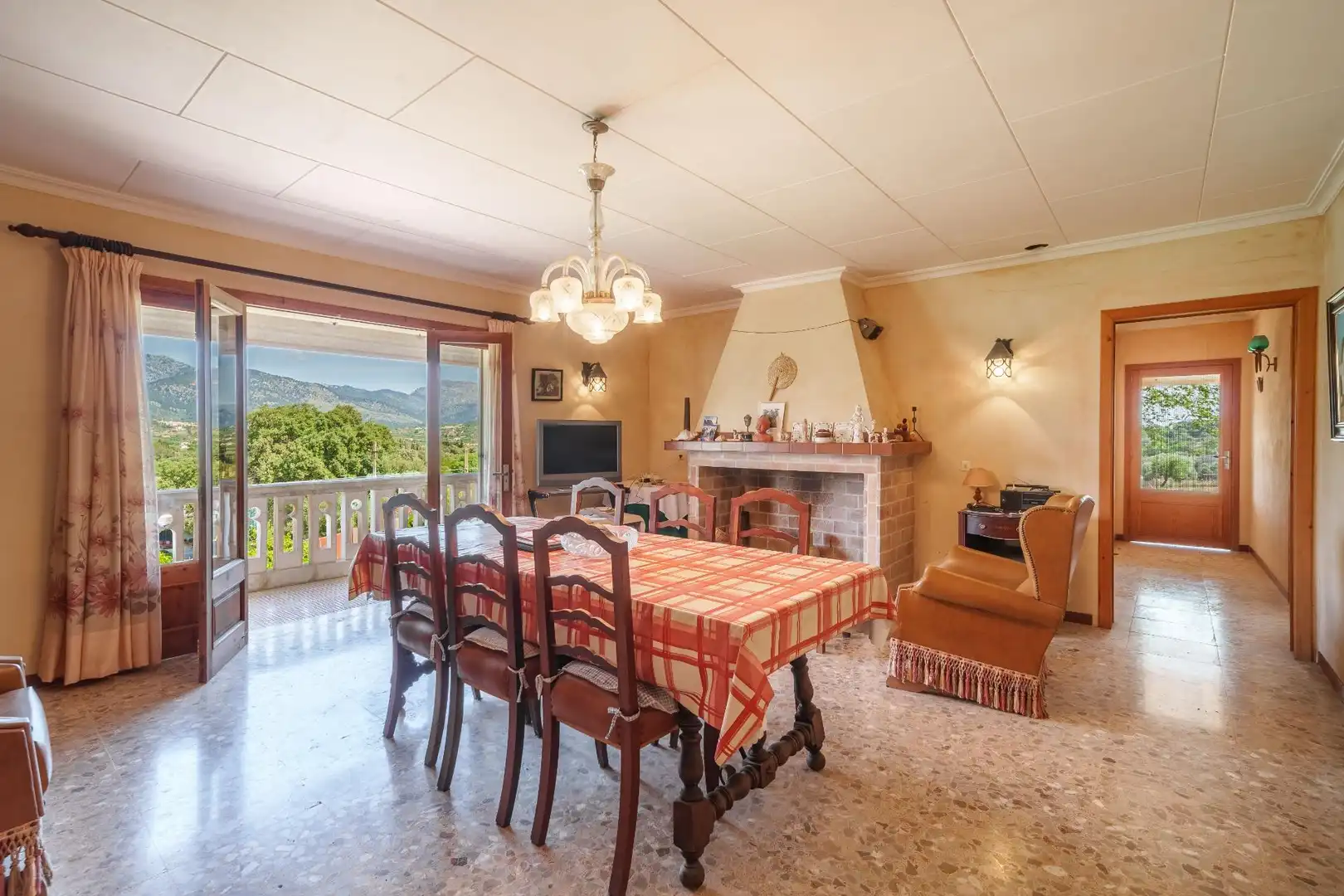 Comedor de Finca rústica en venta en Selva con Jardín privado, Terraza y Trastero