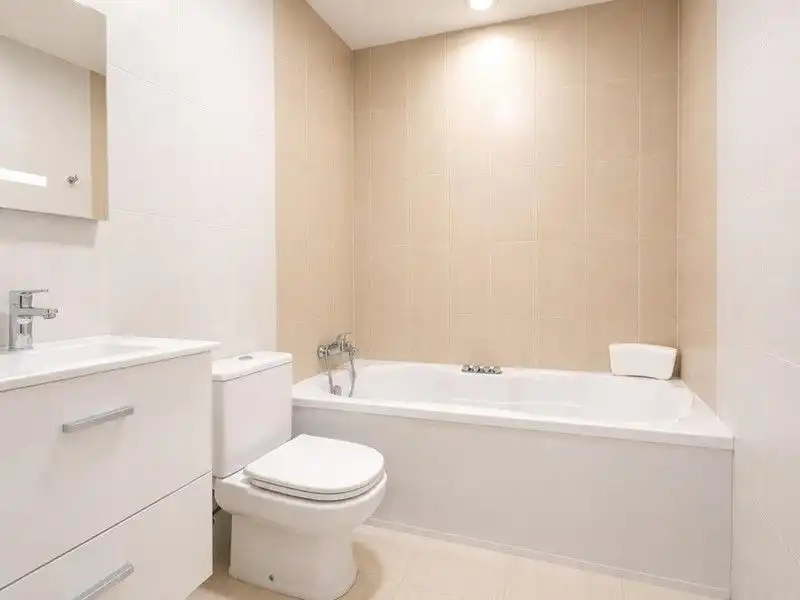 Badezimmer von Einfamilien-Reihenhaus zum Verkauf in Atarfe mit Abstellraum