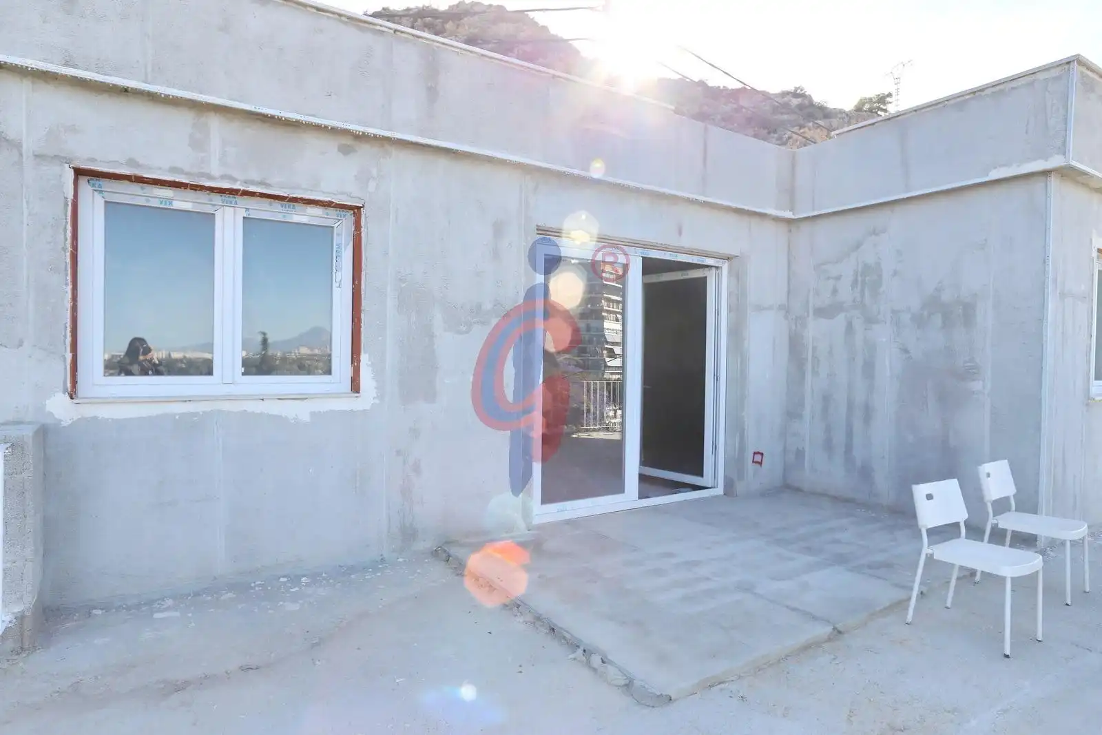 Vista exterior de Casa o xalet en venda en Alicante / Alacant amb Jardí privat, Terrassa i Piscina