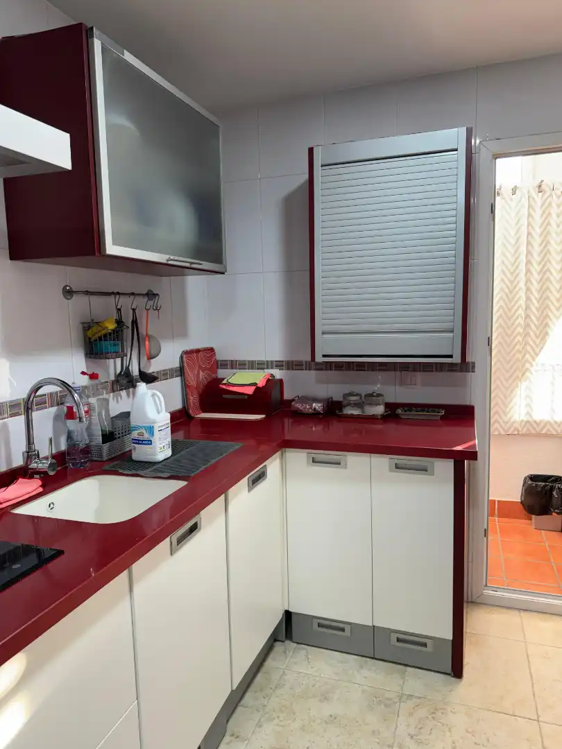 Cocina de Dúplex en venta en Alcázar de San Juan con Aire acondicionado, Calefacción y Amueblado