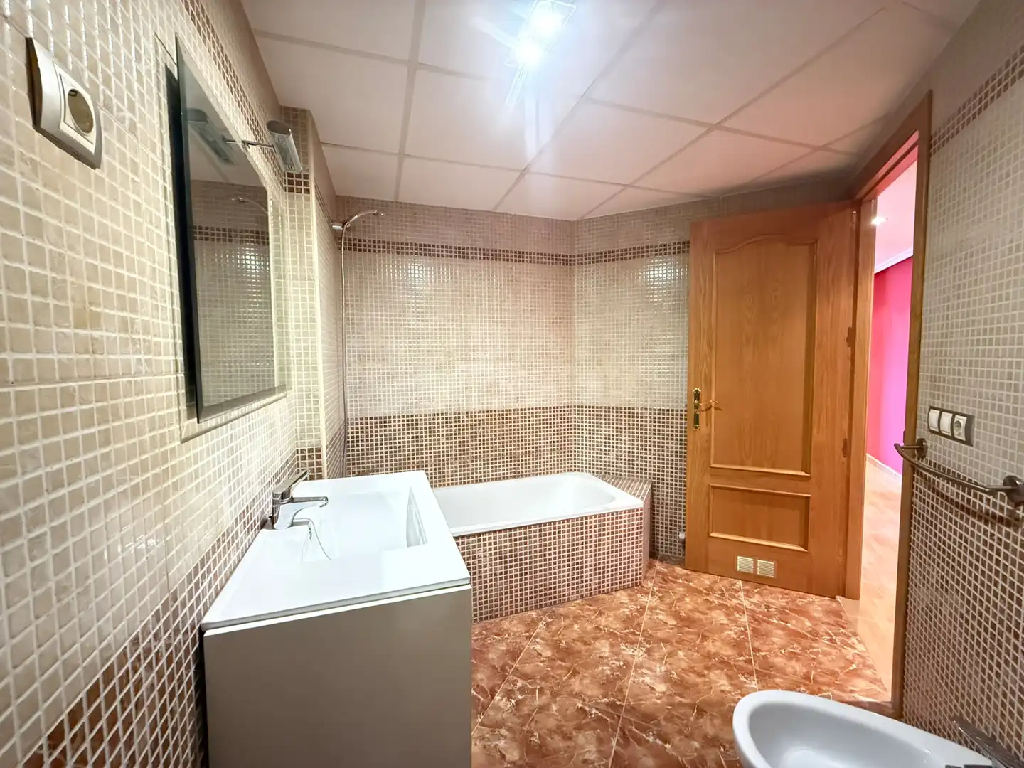 Baño de Piso en venta en Caspe con Aire acondicionado, Calefacción y Trastero