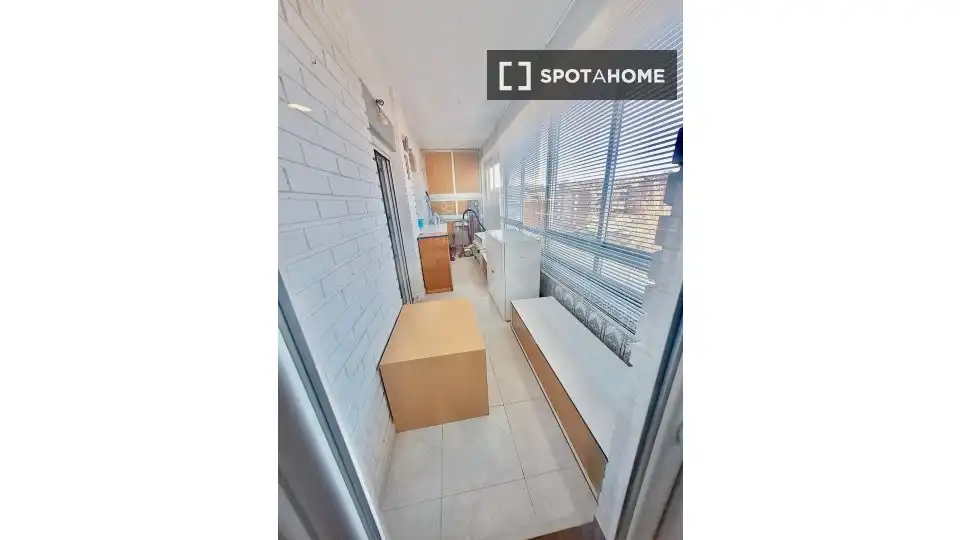 Habitación de Piso de alquiler en Madrid con Aire acondicionado, Calefacción y Amueblado