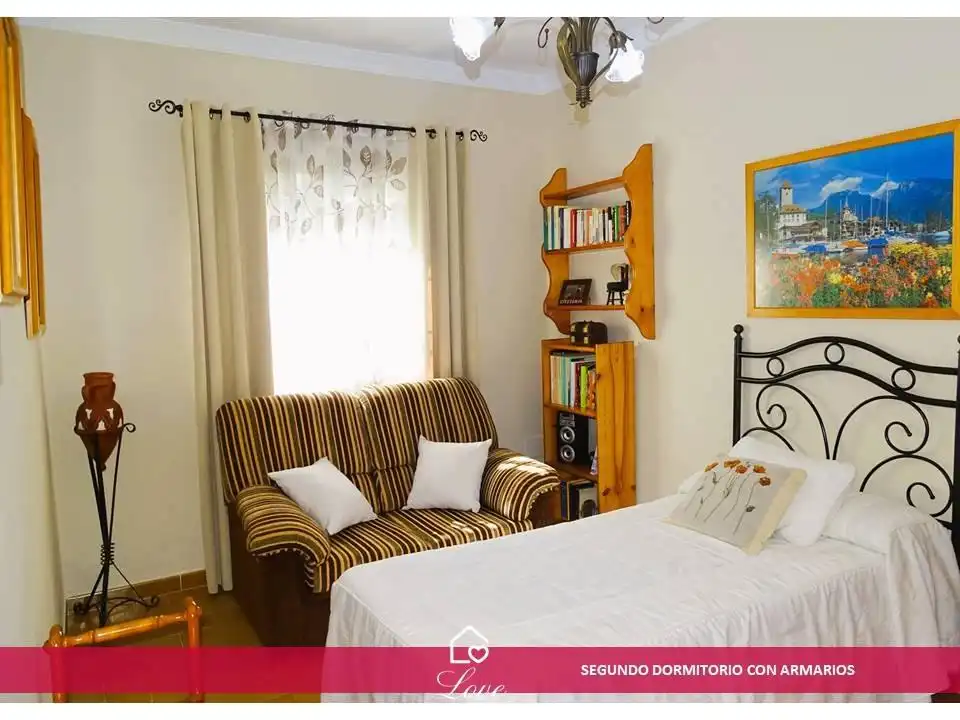 Bedroom of Houses for sale in Chiclana de la Frontera  with Air Conditioner, Heating and Private garden