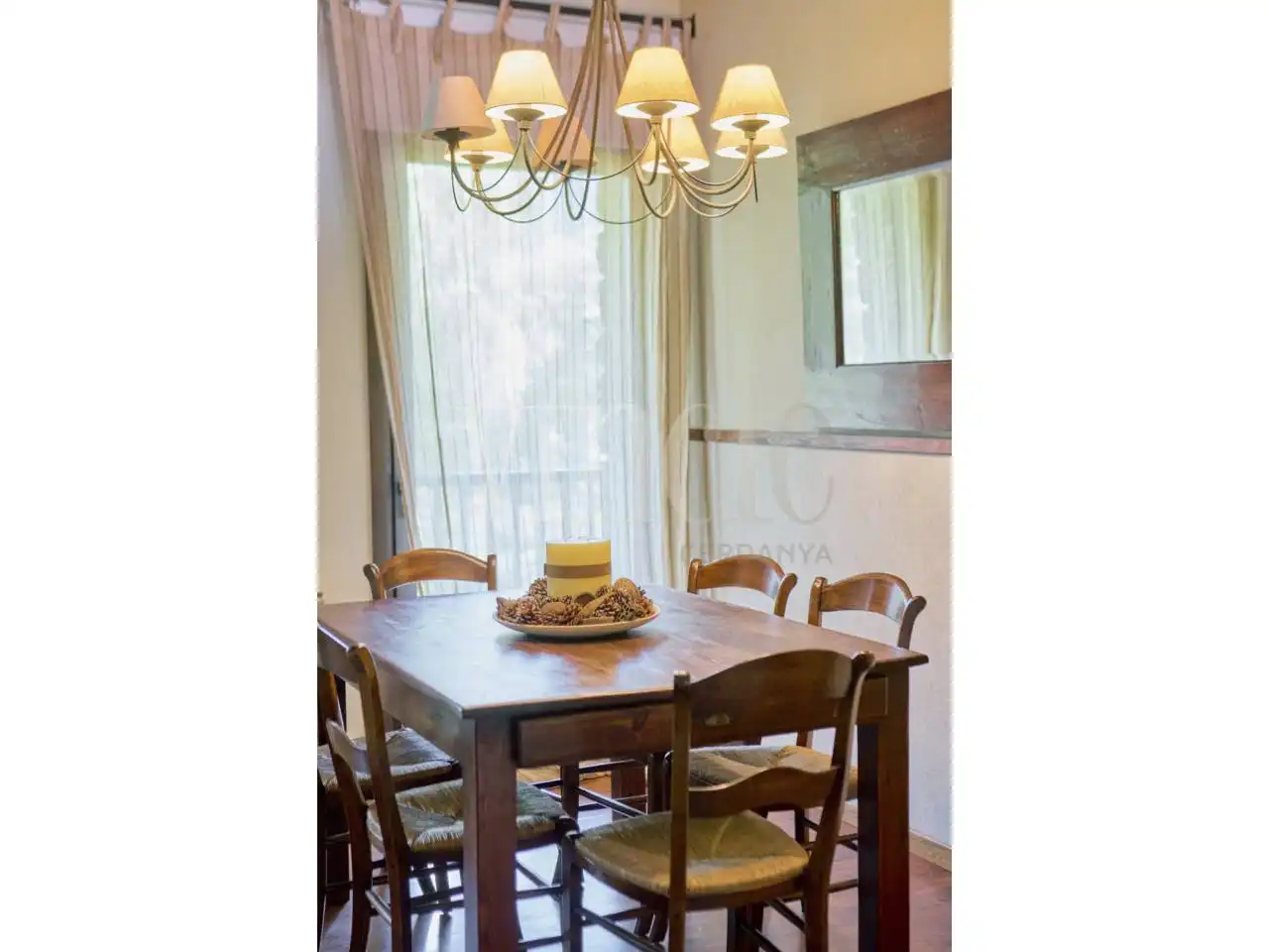 Duplexes for sale in Das