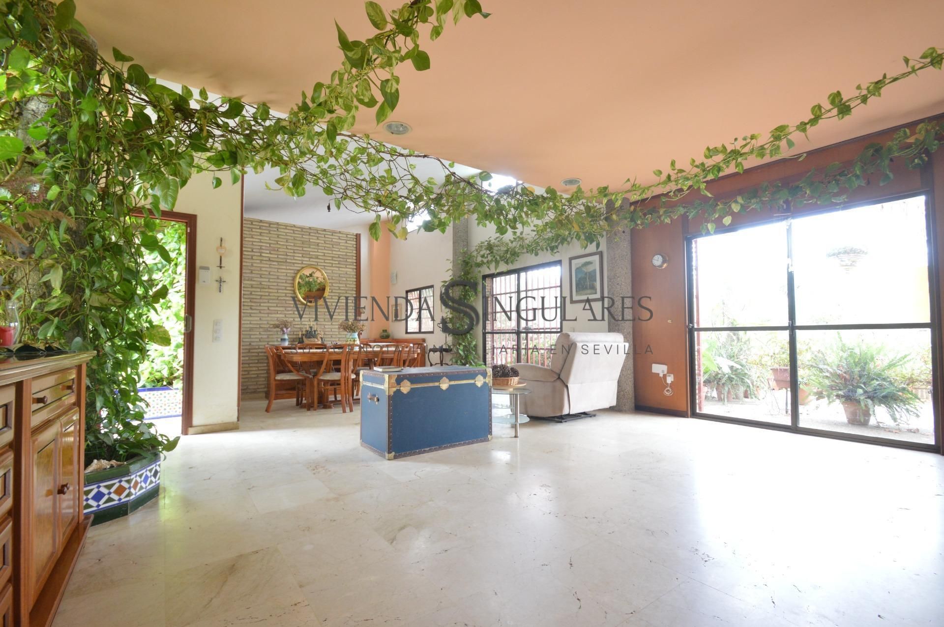 Exterior view of House or chalet for sale in Alcalá de Guadaira  with Air Conditioner, Heating and Private garden