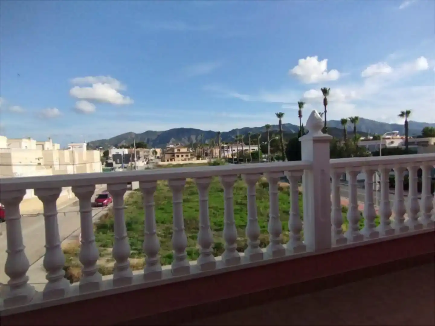 Vista exterior de Casa o xalet per a compartir en Benferri amb Jardí privat, Piscina i Moblat
