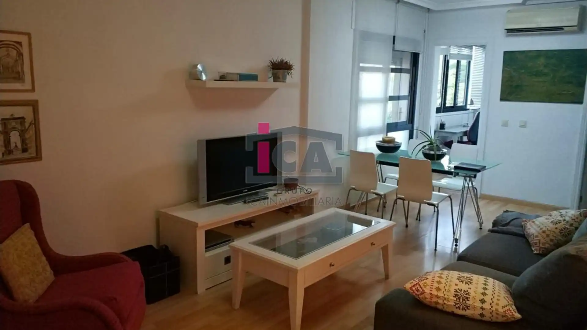 Sala d'estar de Apartament en venda en Cáceres Capital amb Aire condicionat, Calefacció i Moblat