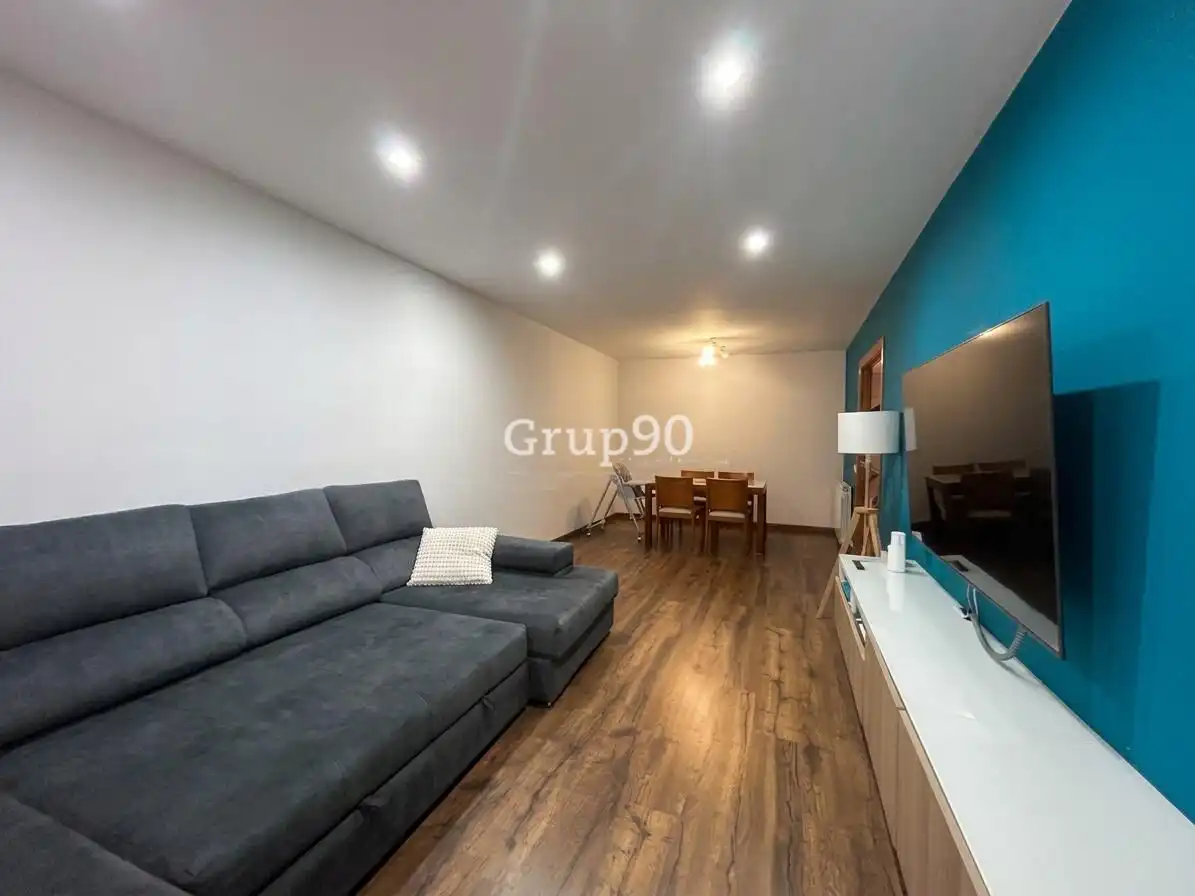 Sala de estar de Casa adosada en venta en Puigverd de Lleida con Aire acondicionado, Calefacción y Parquet