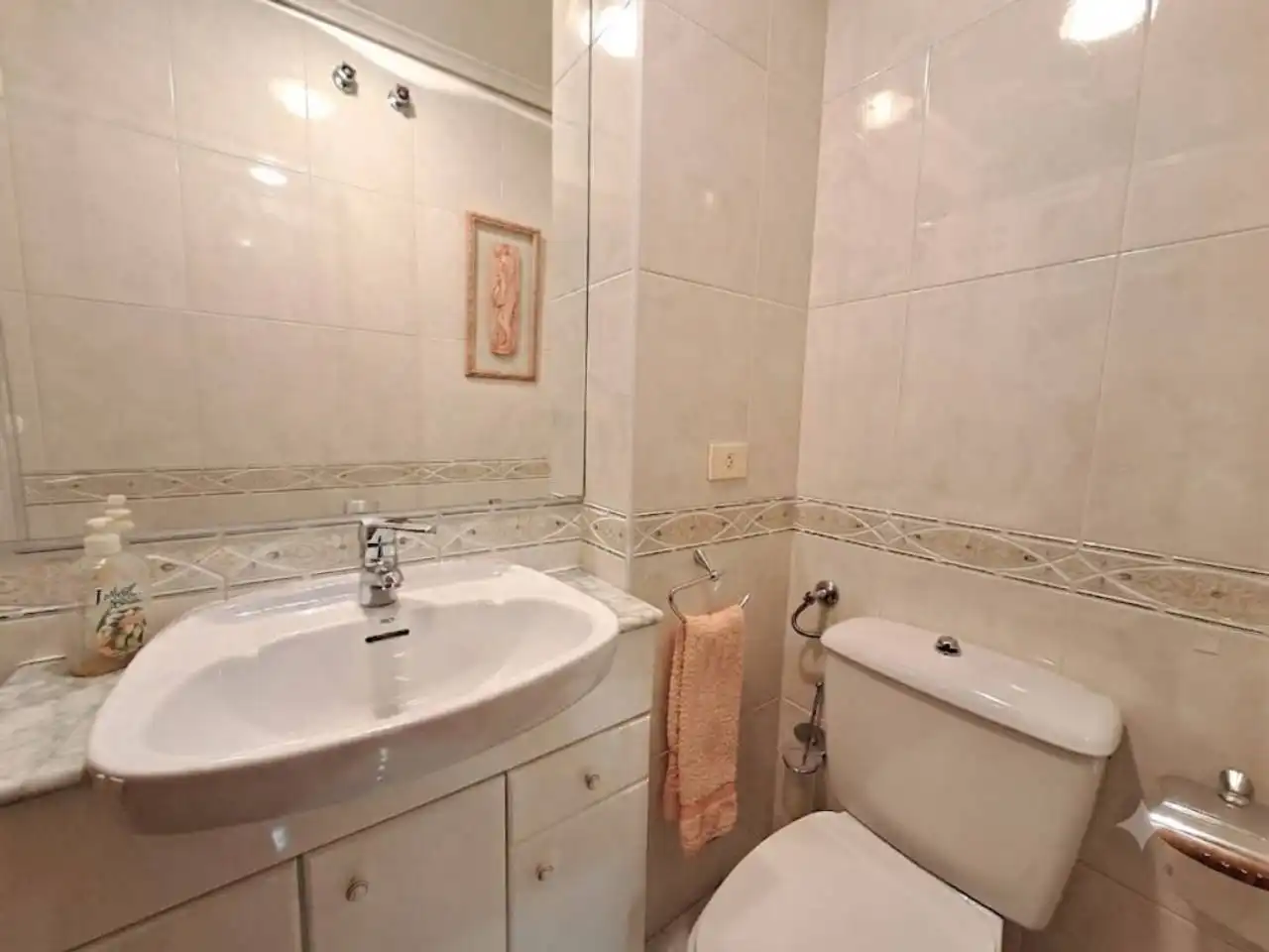 Badezimmer von Wohnung zur Miete in Burgos mit Heizung, Parkett und Abstellraum