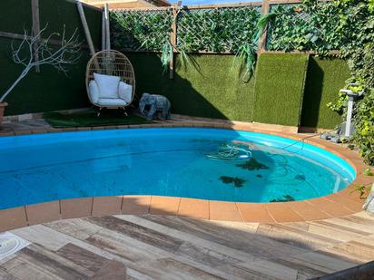 Piscina de Àtic en venda en  Melilla Capital amb Aire condicionat, Terrassa i Traster