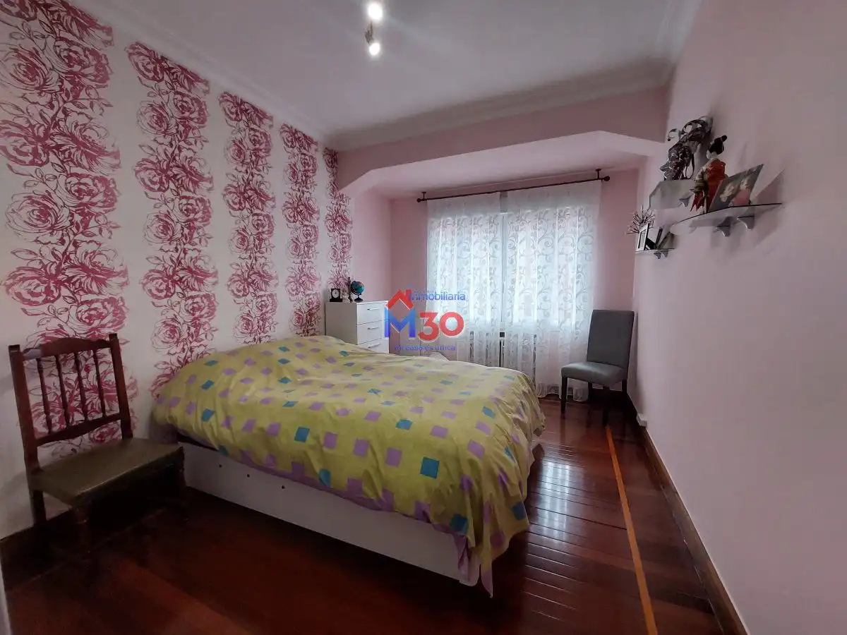 Habitación de Piso en venta en Miranda de Ebro con Calefacción, Terraza y Trastero