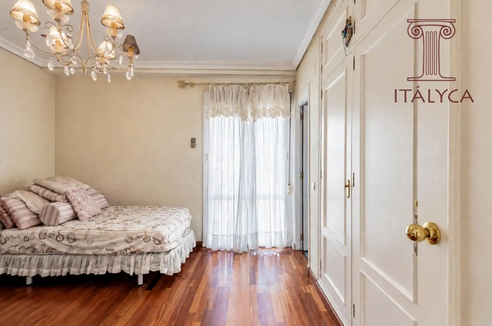 Casa aparellada amb terrassa en venda a Avenida Avenida Clara Campoamor, imagen 77