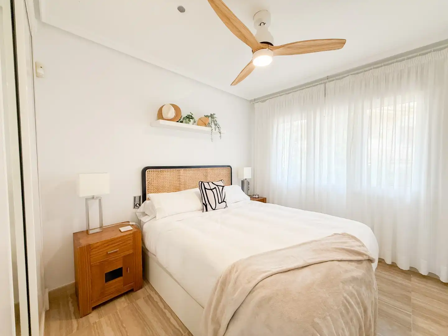 Habitación de Apartamento en venta en Águilas con Aire acondicionado, Calefacción y Terraza