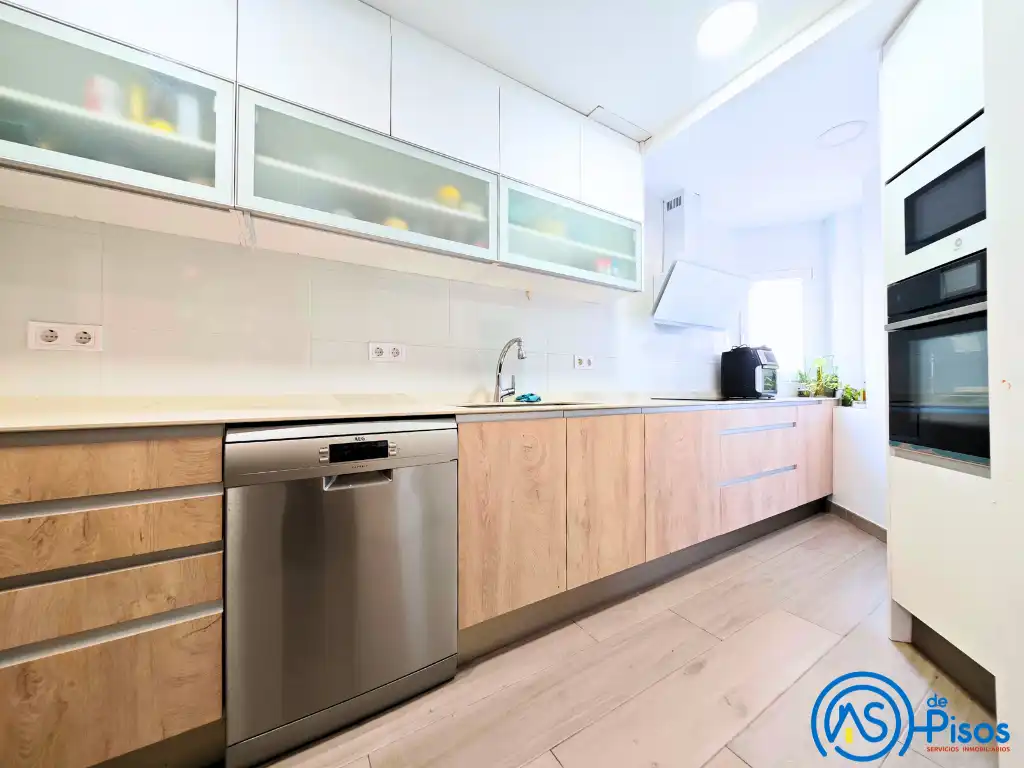 Kitchen of Flat for rent in Zaragoza  with Air Conditioner, Heating and Parquet flooring