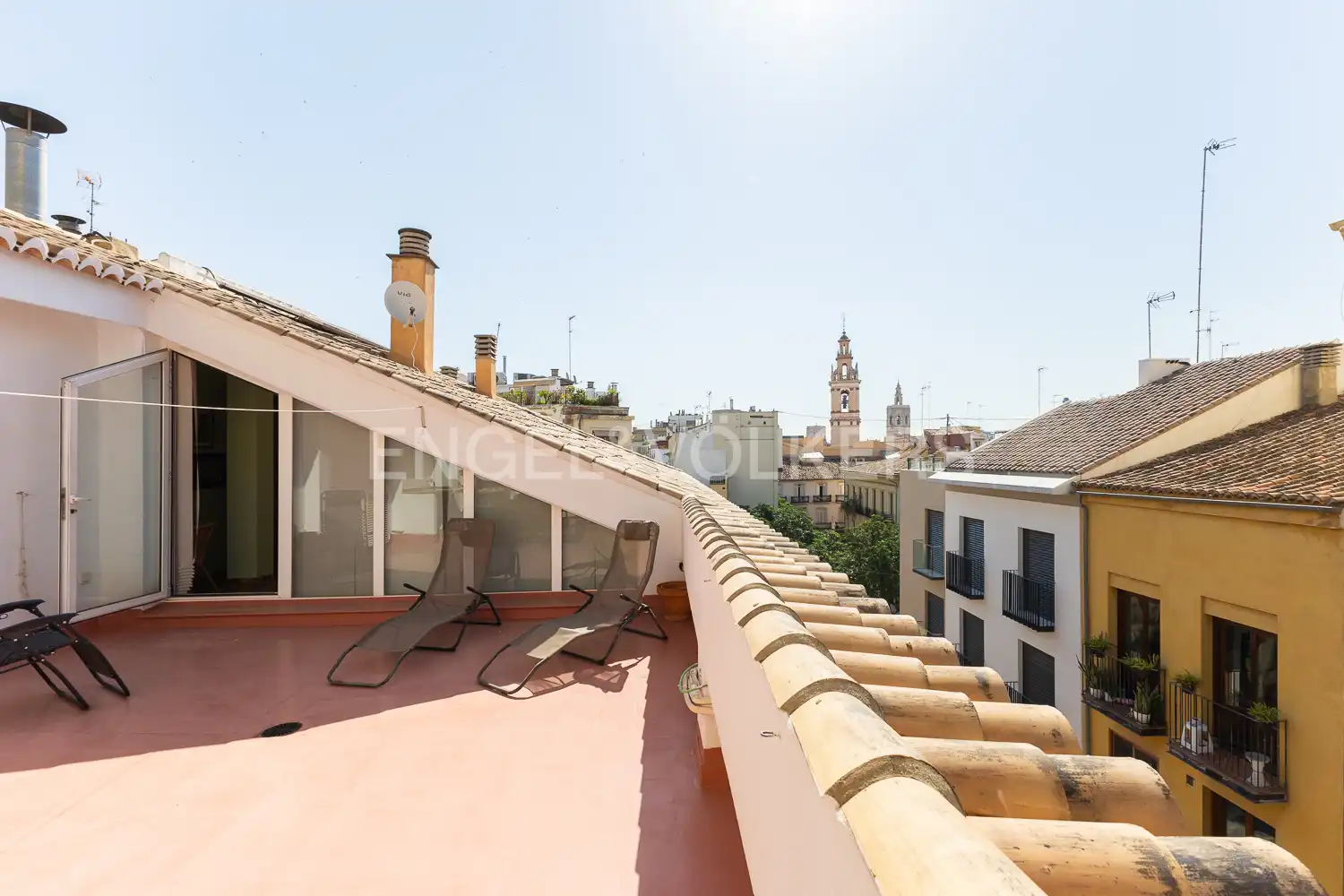 Außenansicht von Dachboden zum Verkauf in Valencia mit Klimaanlage, Heizung und Terrasse