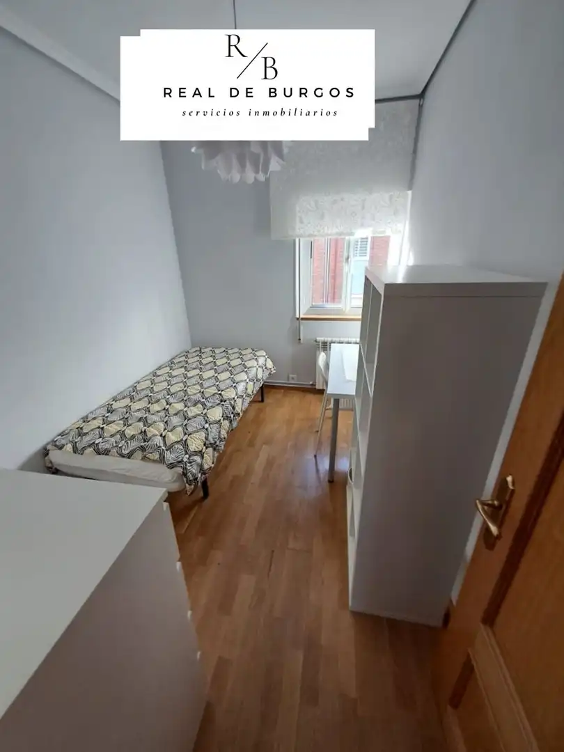 Bedroom of Flat for rent in Valladolid  with Heating, Terrace and Furnished