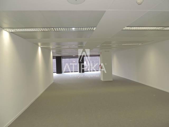 Oficina en Alquiler en Barri de les Corts