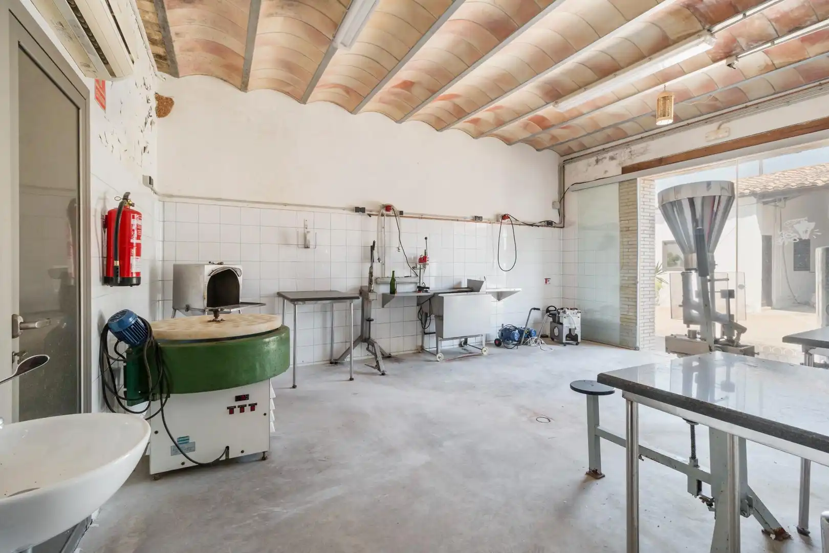 Cuina de Finca rústica en venda en Castellet i la Gornal amb Calefacció, Jardí privat i Terrassa