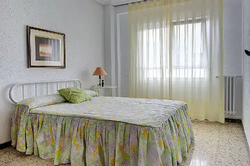 Bedroom of Flat for rent in Zaragoza  with Heating, Furnished and Oven