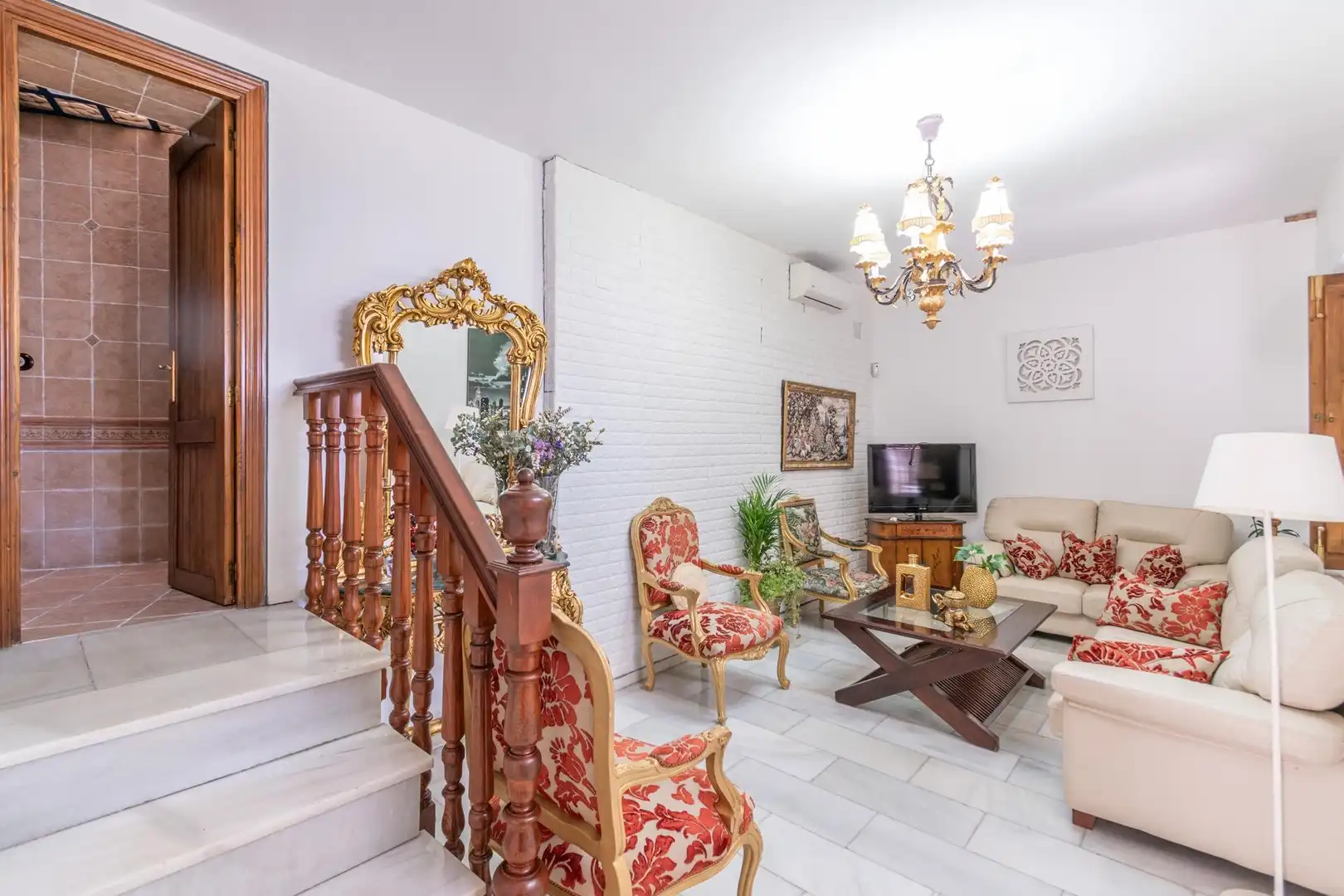 Living room of Houses for sale in Granada  with Air Conditioner, Terrace and Balcony
