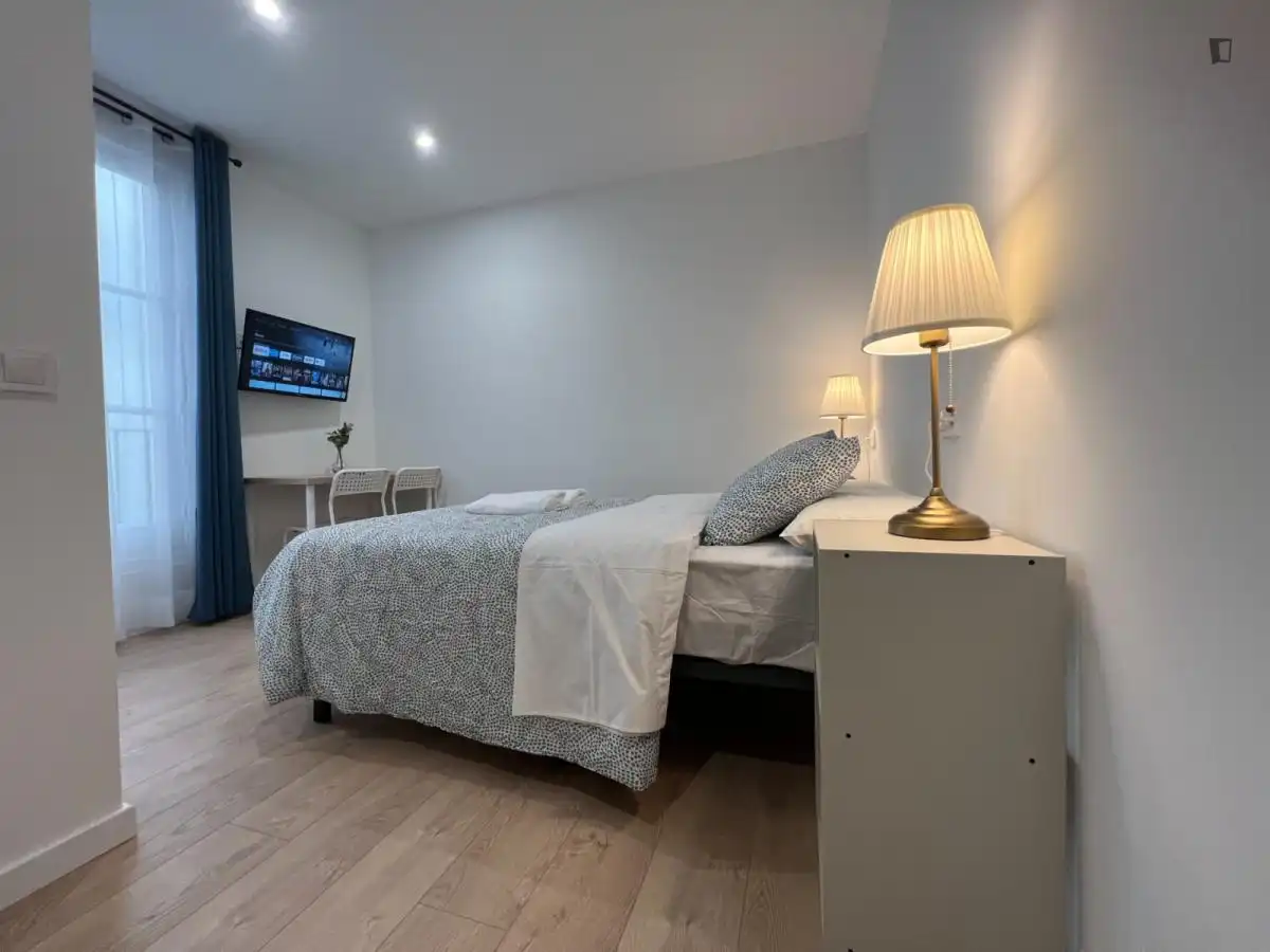 Habitación de Estudio de alquiler en Madrid con Aire acondicionado, Calefacción y Amueblado