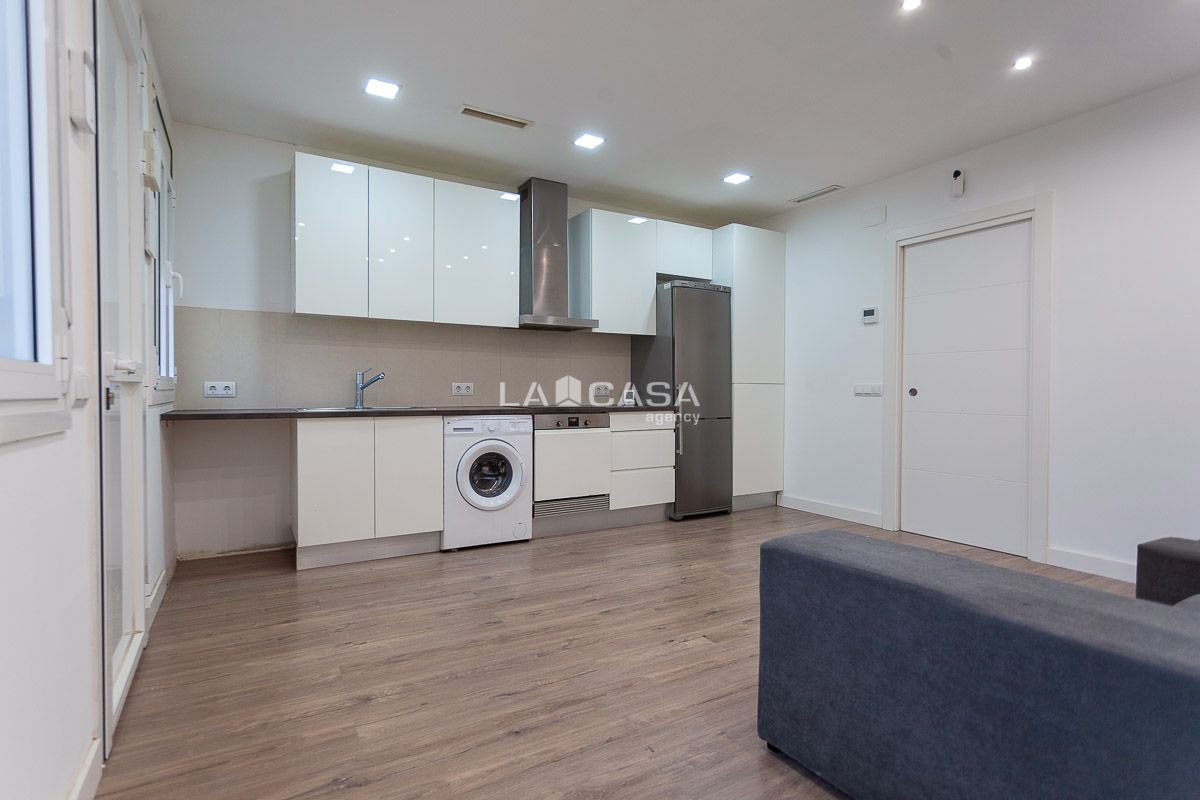 Kitchen of Planta baja for sale in Castelldefels