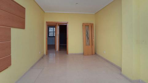 Foto 3 de Pis en venda a C/ la Nucía, Carrús Oeste, Alicante