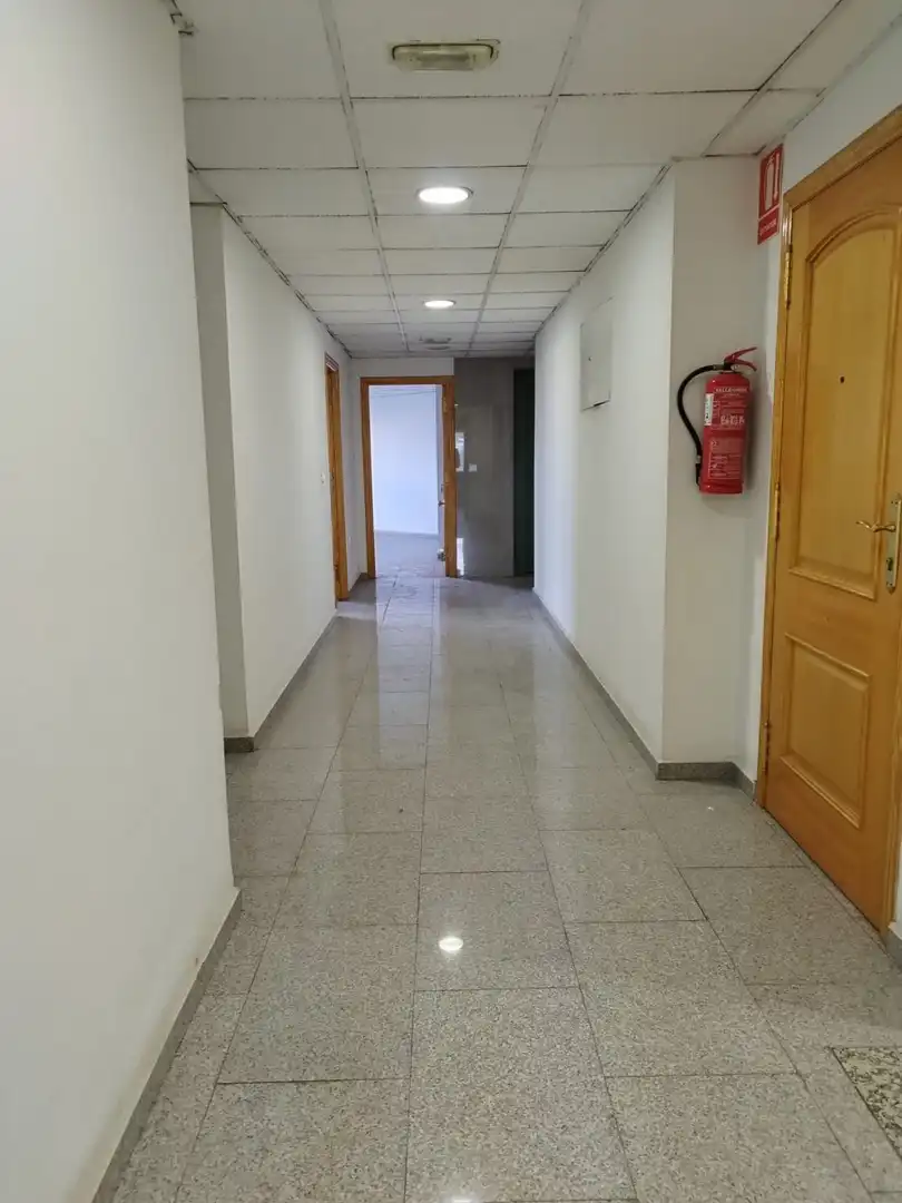 Oficina amb ascensor en venda a Casco Urbano
