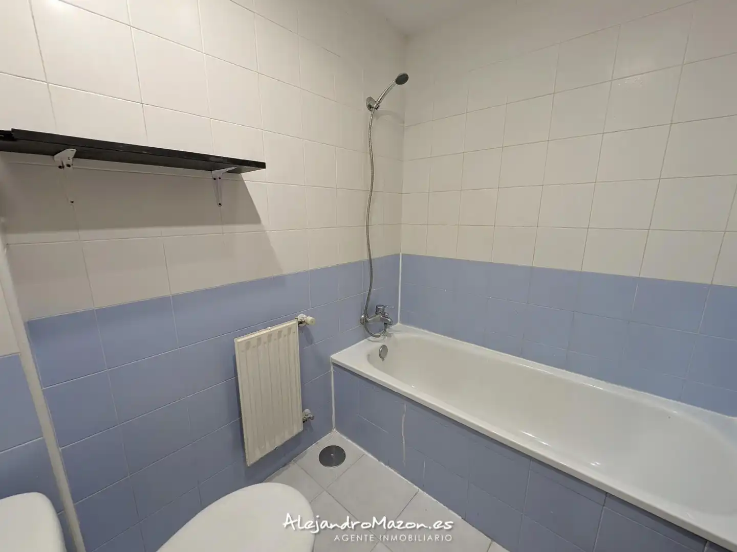 Baño de Piso en venta en Castro-Urdiales con Calefacción, Jardín privado y Terraza