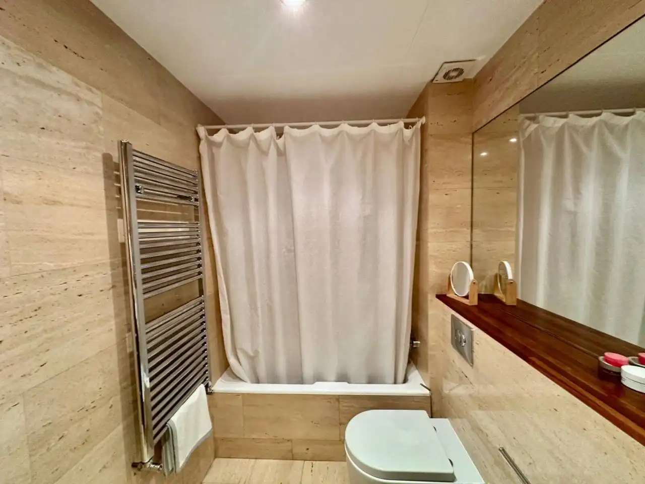 Baño de Piso en venta en Montornès del Vallès con Calefacción, Balcón y Alarma