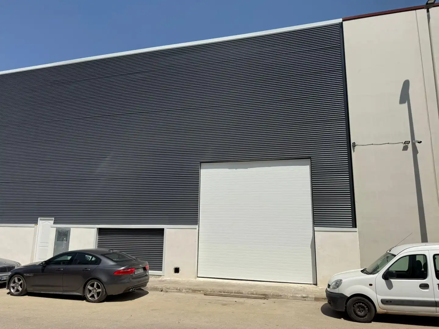 Vista exterior de Nave industrial en venta en Llíria