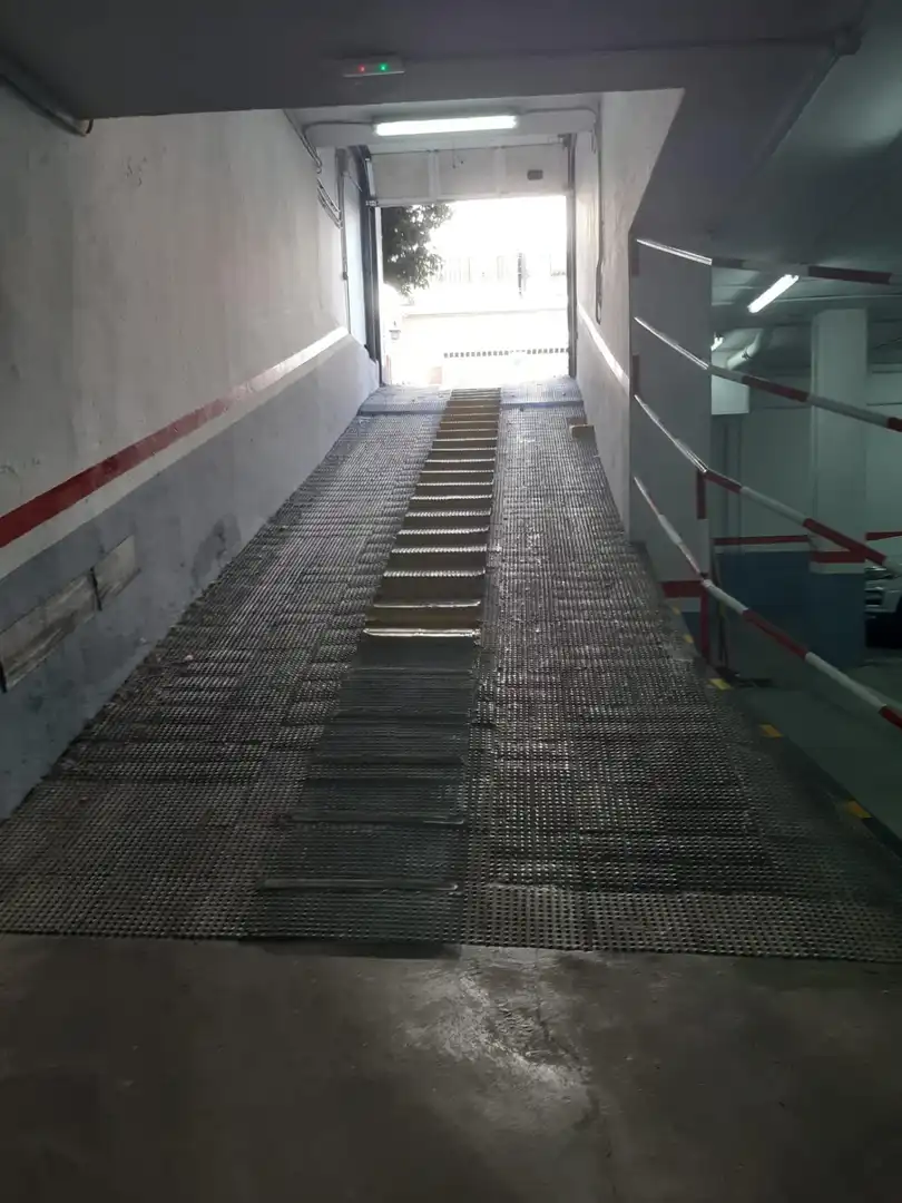 Parkplatz zur Miete in Nervión, imagen 3