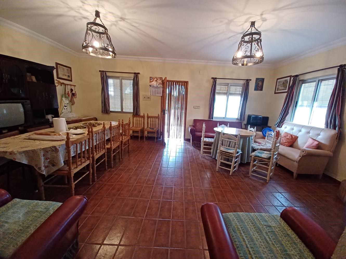 Menjador de Finca rústica en venda en La Roda amb Traster