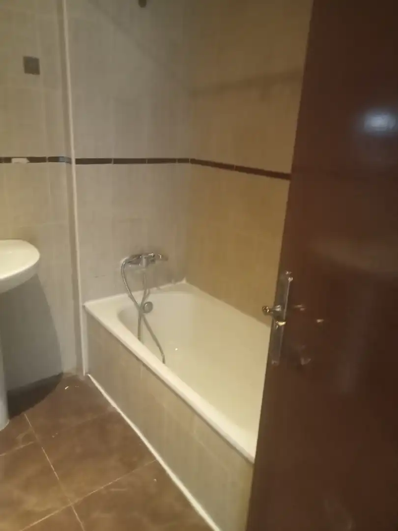 Baño de Piso en venta en Ocaña con Calefacción, Parquet y Balcón