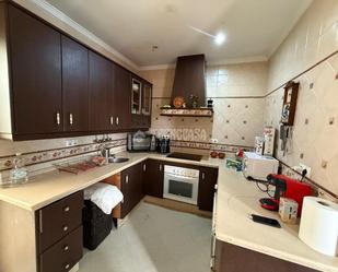 Kitchen of Single-family semi-detached for sale in Utrera  with Air Conditioner, Heating and Terrace