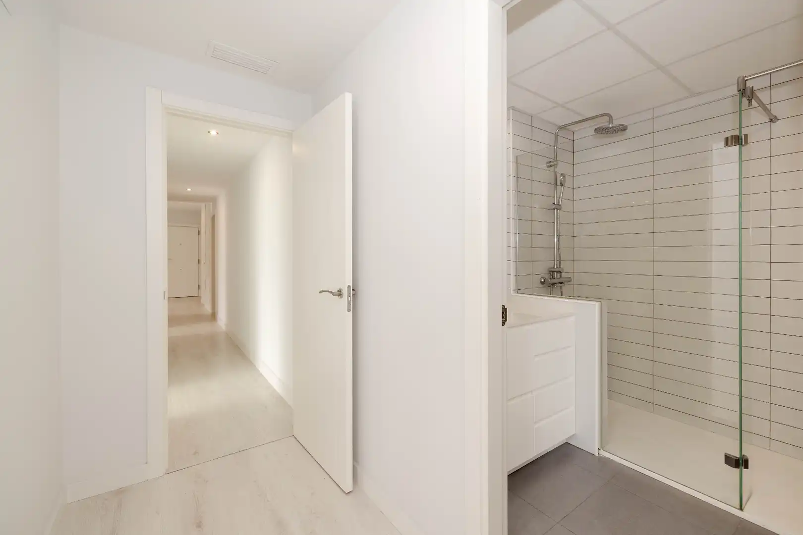 Wohnung zum Verkauf in Málaga mit Klimaanlage, Heizung und Terrasse