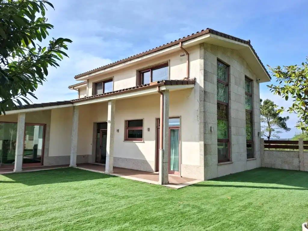 Vista exterior de Casa o chalet en venta en Cee con Calefacción, Jardín privado y Terraza